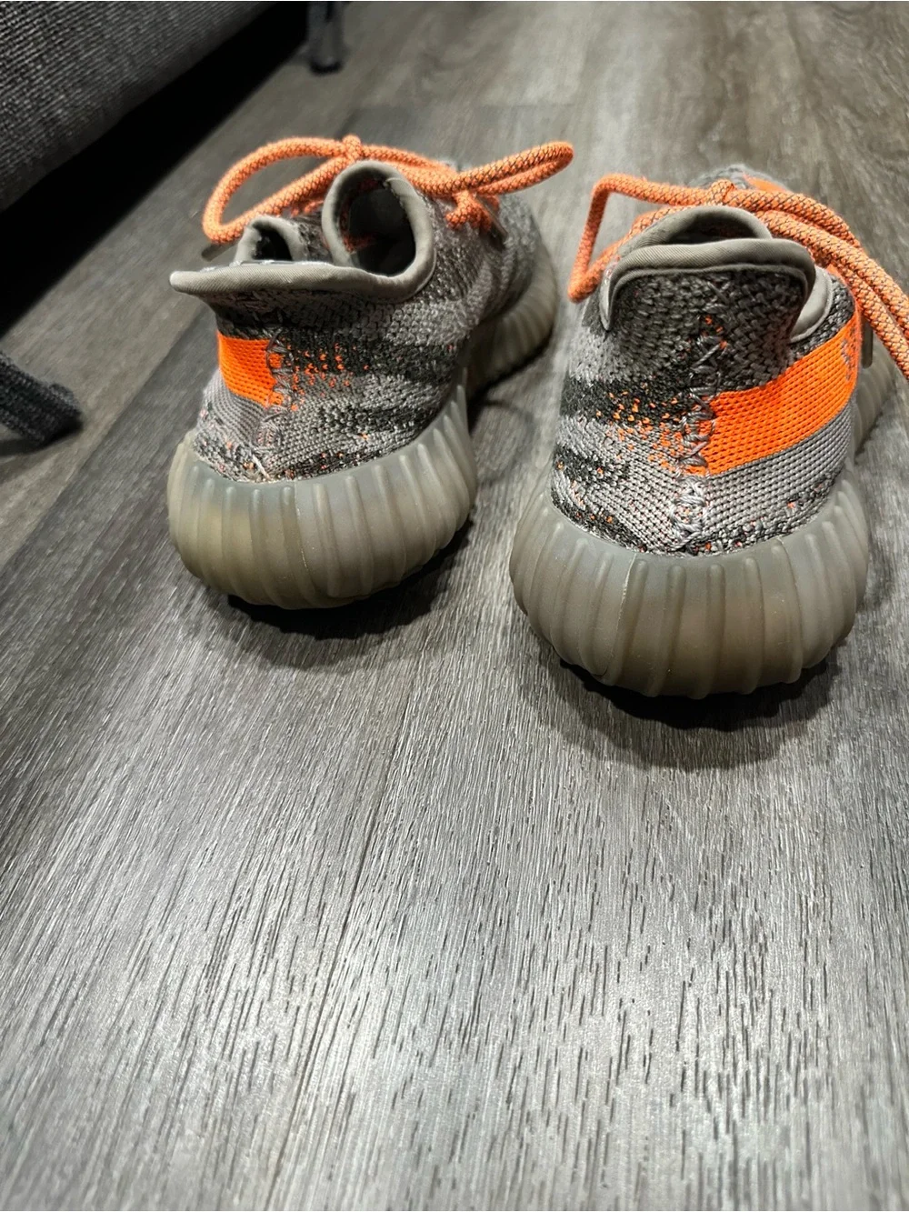 Yeezy Boost 350 V2 Gray with Orange Stripe Athletic Shoes Boys Size 5